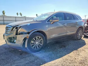 2017 CADILLAC XT5