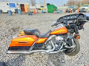 2015 HARLEY-DAVIDSON FL