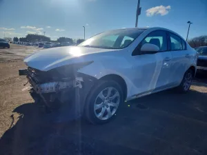 2013 MAZDA 3
