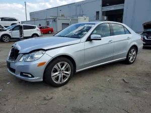 2010 MERCEDES-BENZ E-CLASS