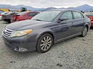 2011 TOYOTA AVALON