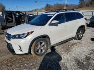 2017 TOYOTA HIGHLANDER