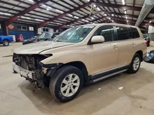 2013 TOYOTA HIGHLANDER