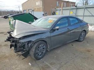 2024 HYUNDAI ELANTRA