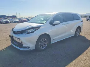 2021 TOYOTA SIENNA