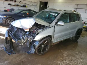 2014 VOLKSWAGEN TIGUAN