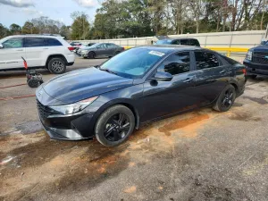 2022 HYUNDAI ELANTRA