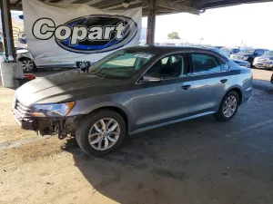 2017 VOLKSWAGEN PASSAT