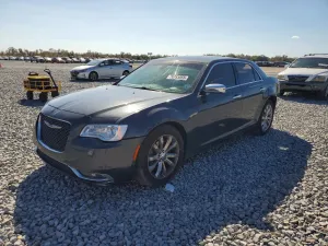 2019 CHRYSLER 300