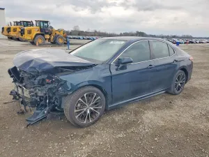 2019 TOYOTA CAMRY