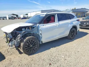 2025 TOYOTA HIGHLANDER