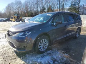 2019 CHRYSLER PACIFICA