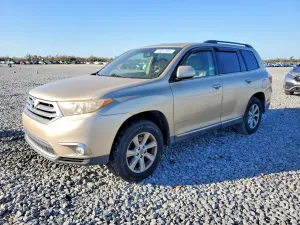 2011 TOYOTA HIGHLANDER