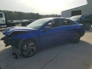 2024 HYUNDAI ELANTRA