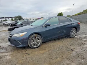 2016 TOYOTA CAMRY