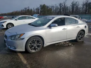 2012 NISSAN MAXIMA
