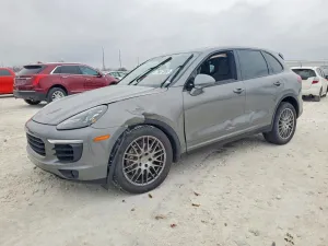 2016 PORSCHE CAYENNE