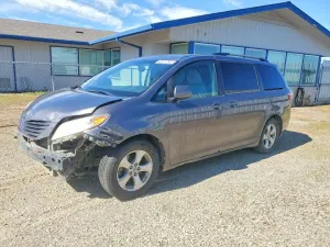 2016 TOYOTA SIENNA