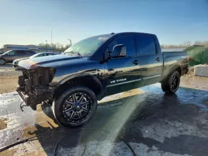2013 NISSAN TITAN