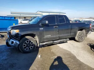 2015 TOYOTA TUNDRA