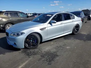 2015 BMW MOTORRAD M5