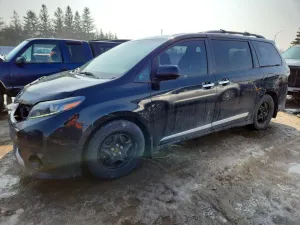 2017 TOYOTA SIENNA
