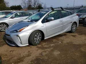 2019 TOYOTA PRIUS