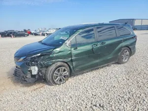 2021 TOYOTA SIENNA