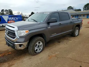 2015 TOYOTA TUNDRA
