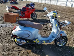 2023 VESPA PRIMAVERA/