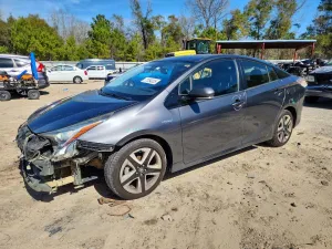 2016 TOYOTA PRIUS