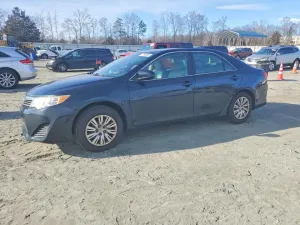 2014 TOYOTA CAMRY