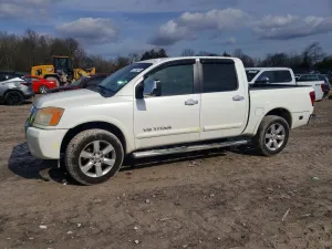 2014 NISSAN TITAN