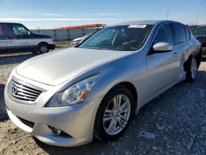 2013 INFINITI G37