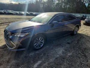 2019 TOYOTA AVALON