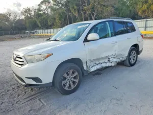 2011 TOYOTA HIGHLANDER