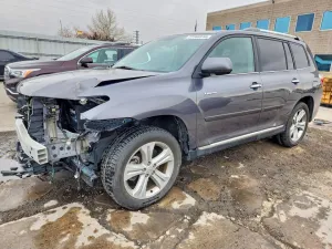 2013 TOYOTA HIGHLANDER