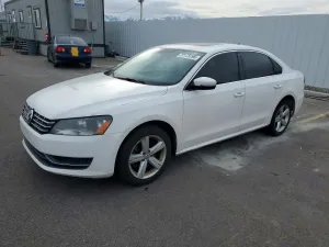 2013 VOLKSWAGEN PASSAT