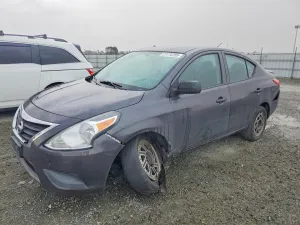 2015 NISSAN VERSA