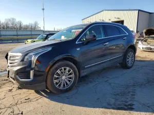 2017 CADILLAC XT5