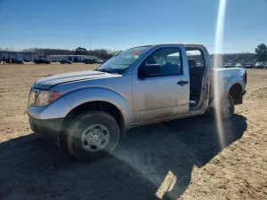 2011 NISSAN FRONTIER