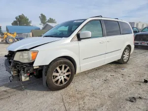 2015 CHRYSLER MINIVAN
