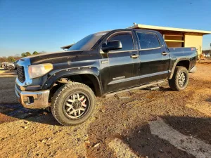 2017 TOYOTA TUNDRA