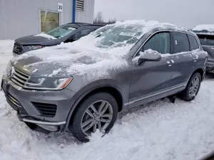 2015 VOLKSWAGEN TOUAREG