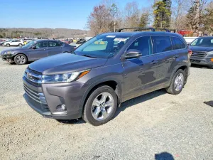 2017 TOYOTA HIGHLANDER