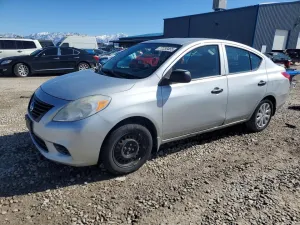 2014 NISSAN VERSA