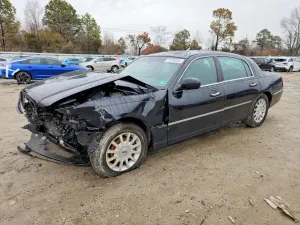 2006 LINCOLN TOWNCAR