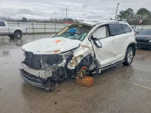 2015 TOYOTA HIGHLANDER