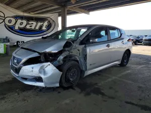 2018 NISSAN LEAF