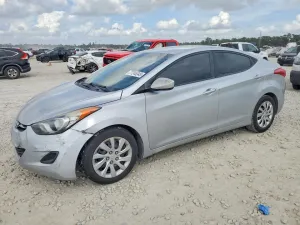 2012 HYUNDAI ELANTRA
